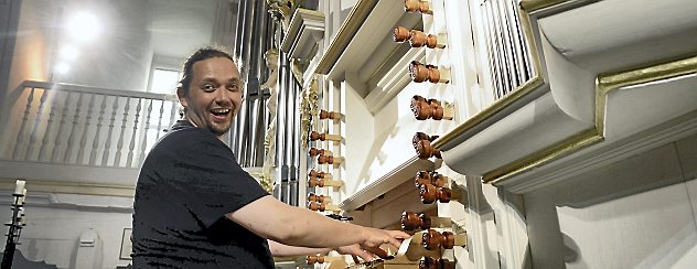 Kantor Jörg Reddin freut sich auf die Premiere seiner ersten Konzertreihe "Musica Punct Fünf" am 24. August. Foto: Hans-Peter Stadermann