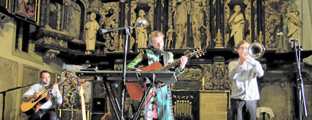 Das Duo Interloop und Trompeter Andreas Uhlmann gastierten am Samstag in der Arnstädter Oberkirche. Foto: Christoph Vogel