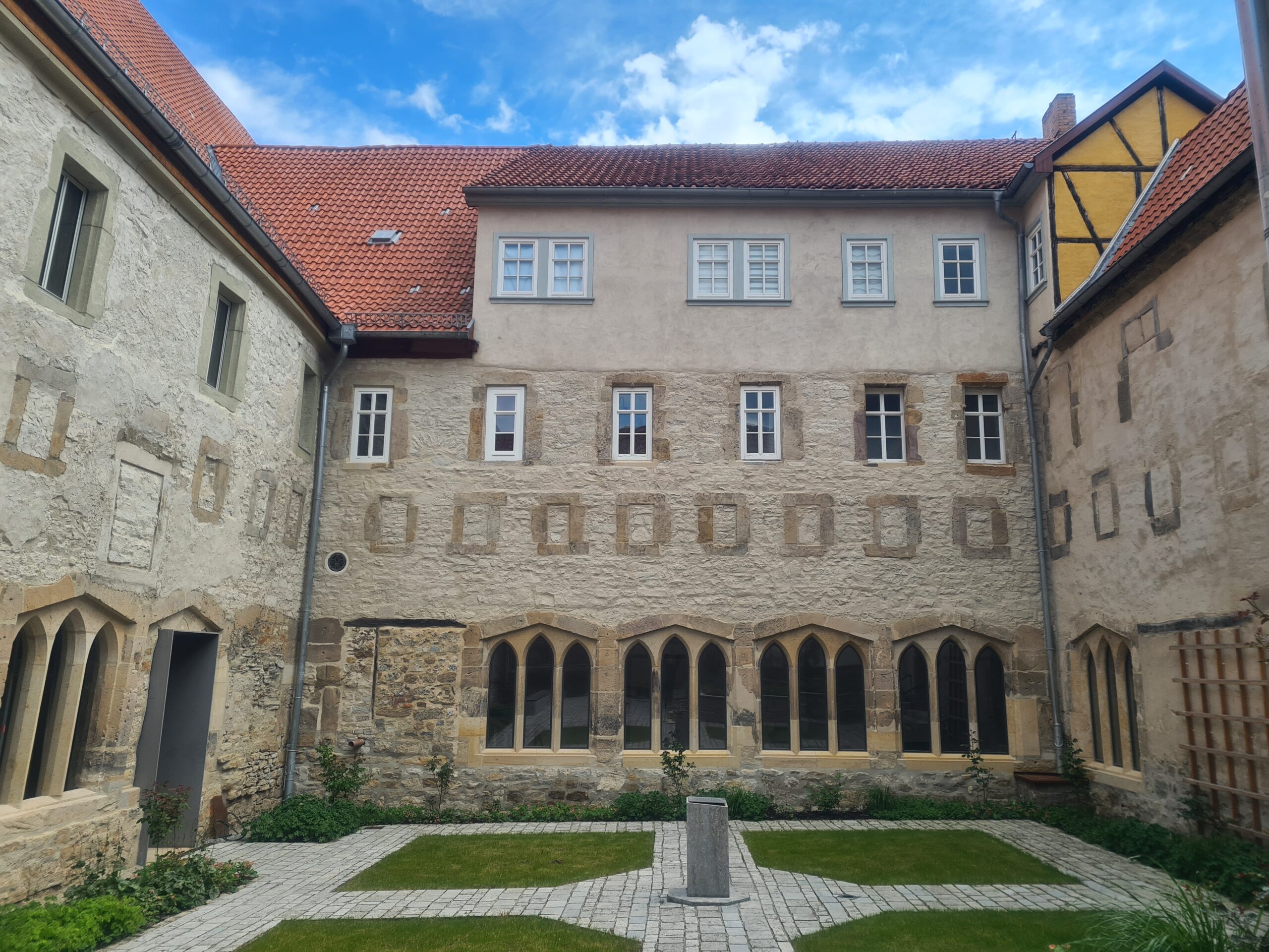 Medien: Vortrag zu Forschungen an Kreuzgängen Thüringer Klöster in der Oberkirche Arnstadt